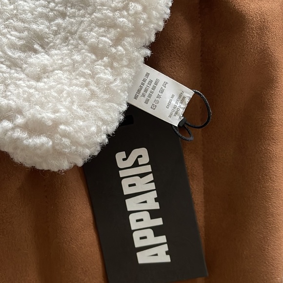 APPARIS Ziggy Faux Shearling Pull through Scarf - Picture 3 of 3